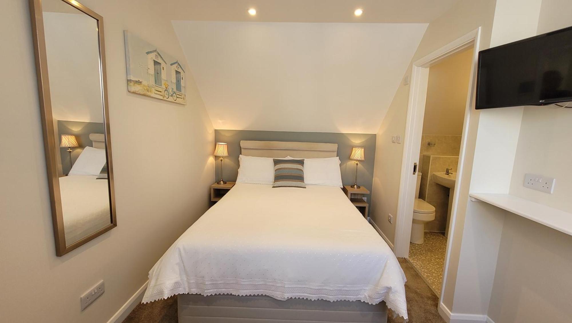 Churston Way 4* Бриксем